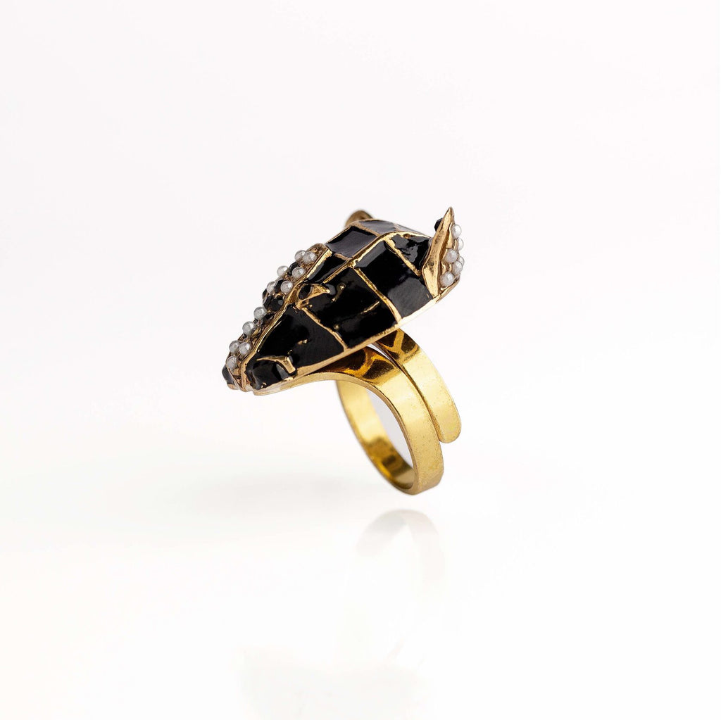Pantera Ring – Black Enamel and Natural Stones