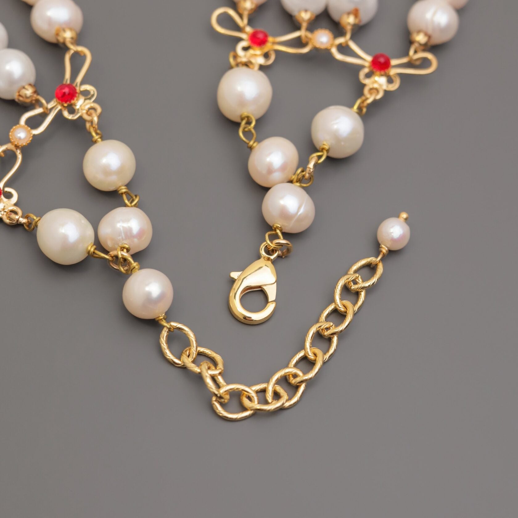 Choker Colombe – Perle di Fiume e Agata Blu