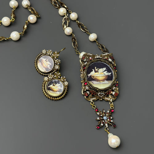 Collana Colombe – Perle di Fiume e Granate