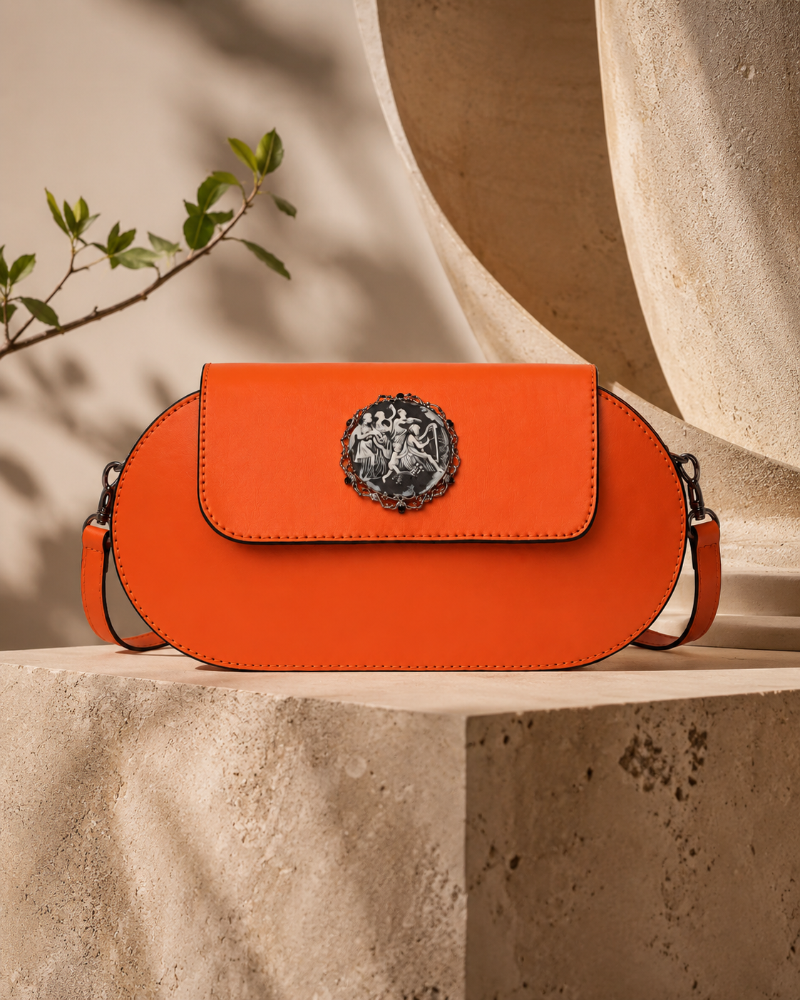 Oval Bag – Pelle Saffiano
