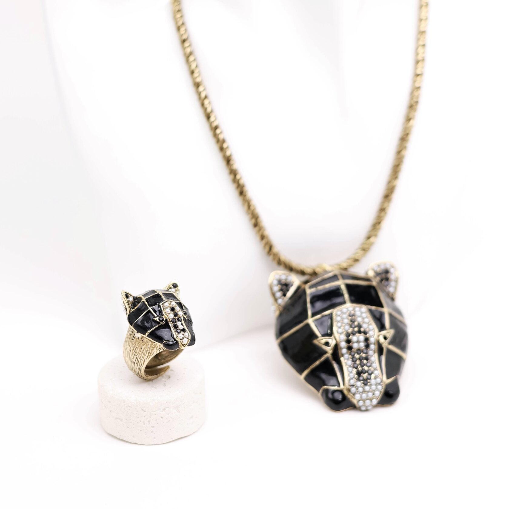 Collana Pantera – Smalto Nero e Pietre Naturali